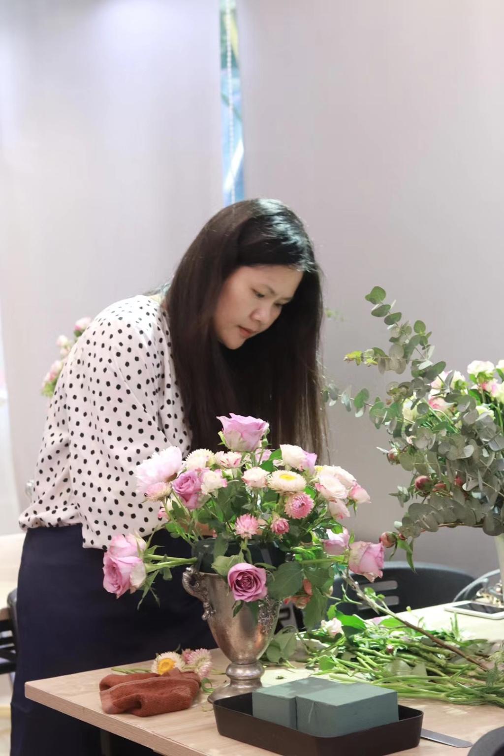 教师风采 | 提灯引前路 孜孜以育人：孙佳老师