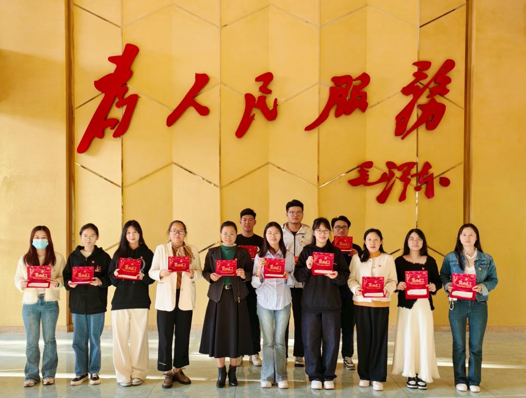 铭记入党初心，共庆政治生日——我校机关第一党支部开展党员集体过“政治生日”主题党日活动